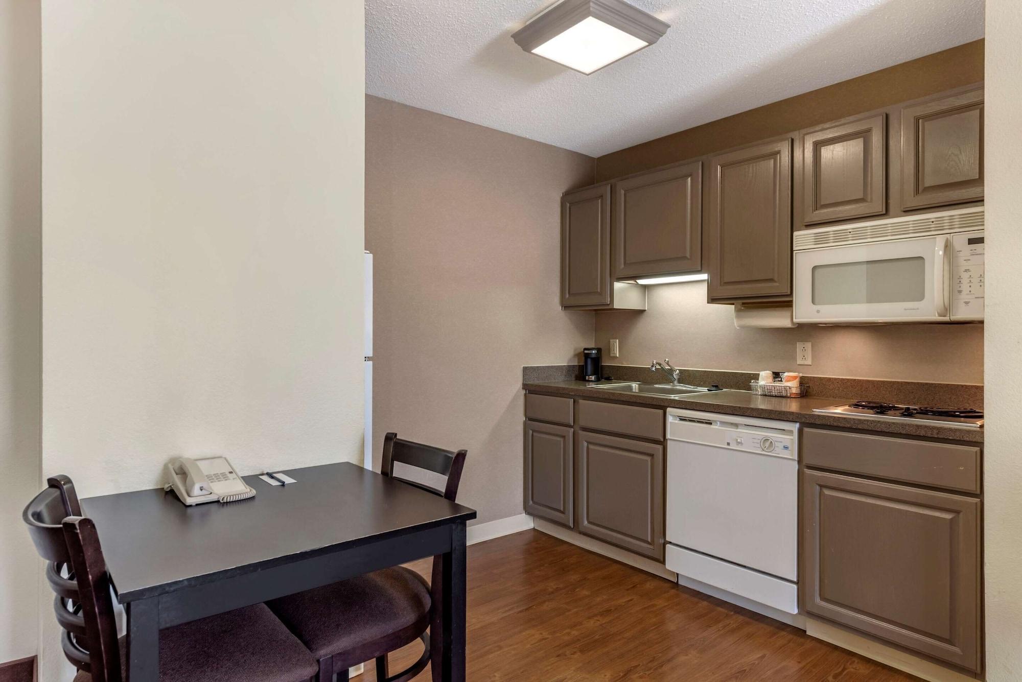 Comfort Inn & Suites Warsaw Near Us-30 Екстериор снимка