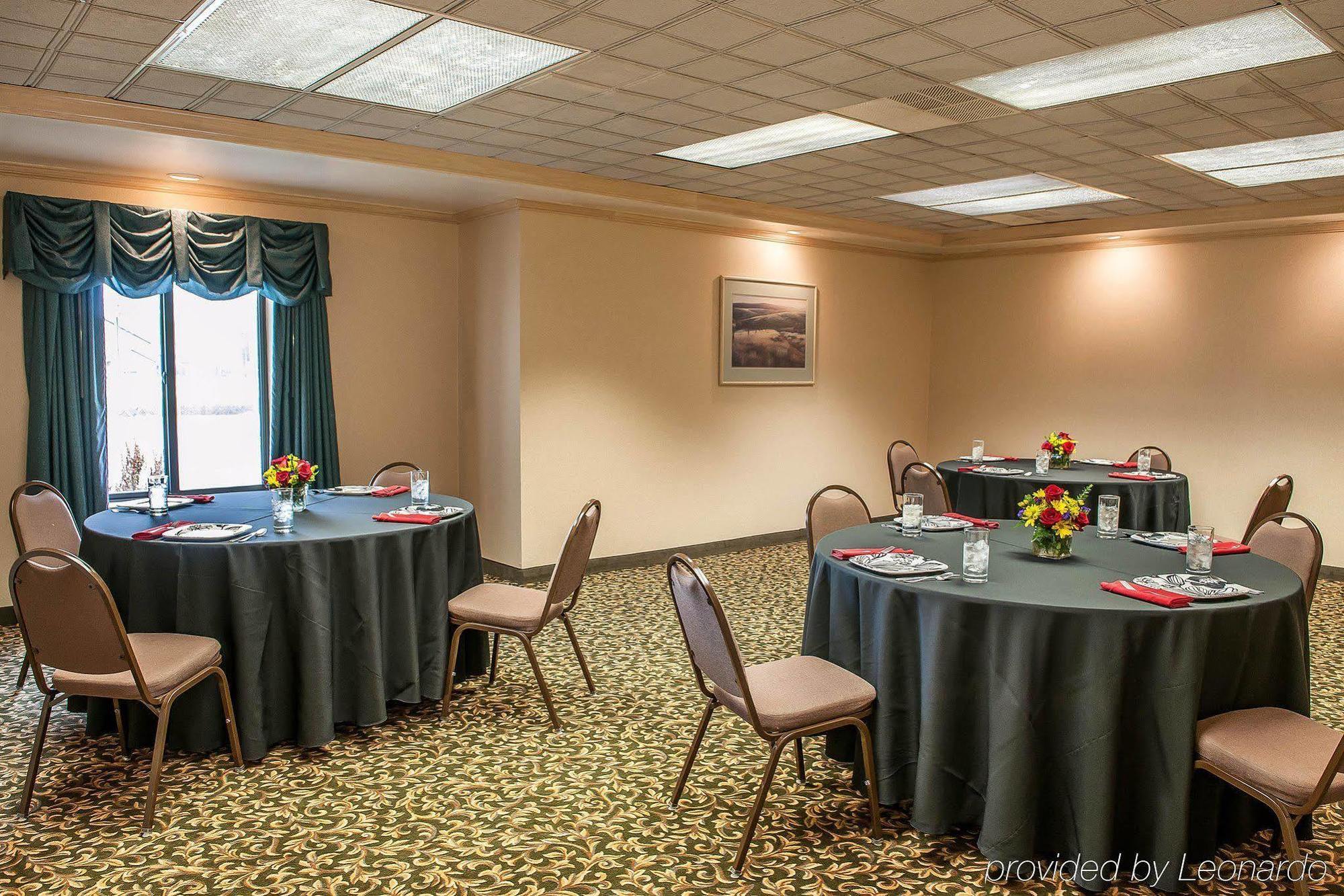 Comfort Inn & Suites Warsaw Near Us-30 Екстериор снимка